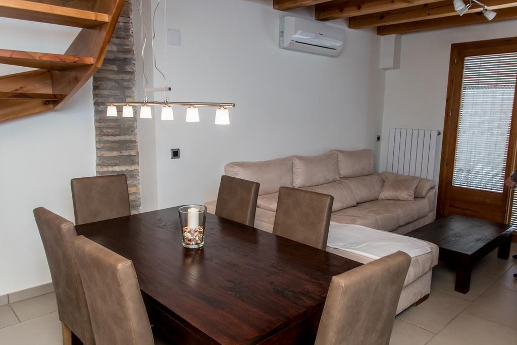 Plaza Apartamentos Бинефар Экстерьер фото